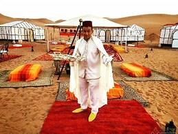 Bivouac Les Dunes De  Chegaga