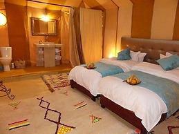 Bivouac Les Dunes De  Chegaga