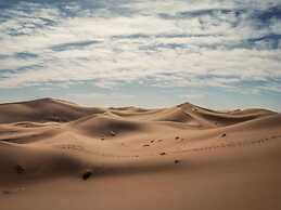 Bivouac Les Dunes De  Chegaga
