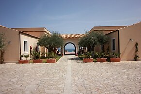 Sun House con piscina by Wonderful Italy