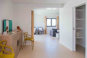 Mosteiros Beach House