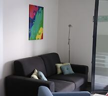 Beautiful Lake-view Apartment