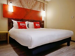 Ibis Jiayuguan Railway Station Hotel