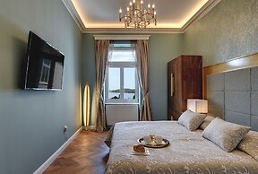 Arena & Seaview Luxurious Residence