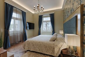 Arena & Seaview Luxurious Residence