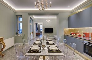 Arena & Seaview Luxurious Residence