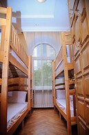 Golden Globus Hostel