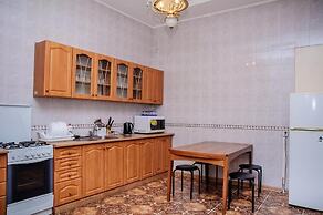 Golden Globus Hostel