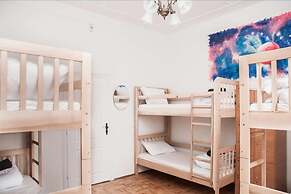Galactic Globus - Hostel