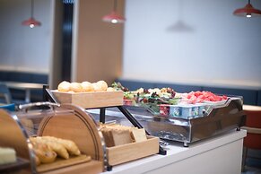 Holiday Inn Express Shanghai Jiading Center by IHG