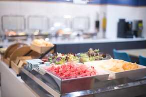 Holiday Inn Express Shanghai Jiading Center by IHG