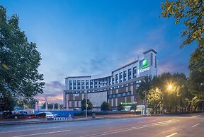 Holiday Inn Express Shanghai Jiading Center by IHG