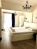 Victoria Hotel and Lounge