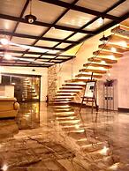 Victoria Hotel and Lounge