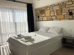 Victoria Hotel and Lounge