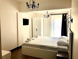 Victoria Hotel and Lounge