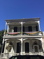 Nine O Five Royal Hotel