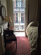 Nine O Five Royal Hotel