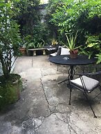 Nine O Five Royal Hotel