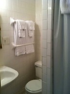 Nine O Five Royal Hotel