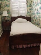 Nine O Five Royal Hotel