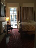 Nine O Five Royal Hotel