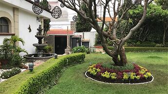 Residencia Jardin Real