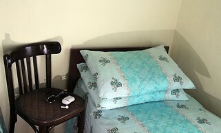 Kamolot Guesthouse - Hostel