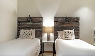 Townsend Place A107 2 Bedroom Condo by RedAwning