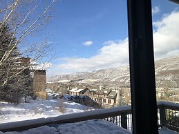 814 Eagle Dr. 4 Bedroom Home by RedAwning