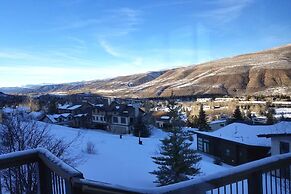 814 Eagle Dr. 4 Bedroom Home by RedAwning