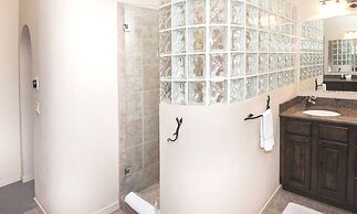 814 Eagle Dr. 4 Bedroom Home by RedAwning