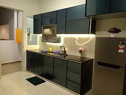 BLeisure Parkland Homestay