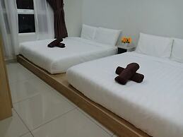 BLeisure Parkland Homestay