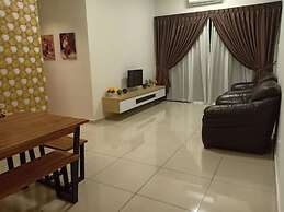 BLeisure Parkland Homestay