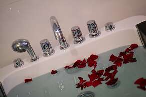 Orussey One Boutique