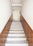 Classic Central Athinian Apartment