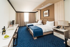 Hotel Holiday