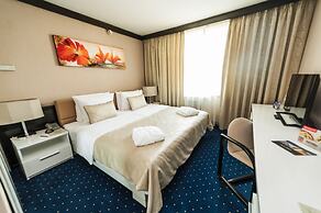 Hotel Holiday