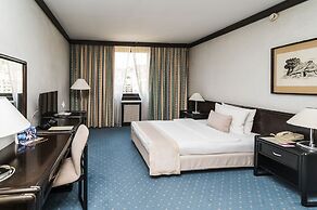 Hotel Holiday