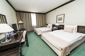 Hotel Holiday