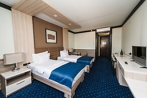 Hotel Holiday