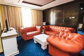 Hotel Holiday