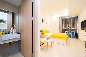 Justay Rivergate Center