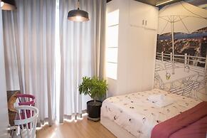 Justay Rivergate Center