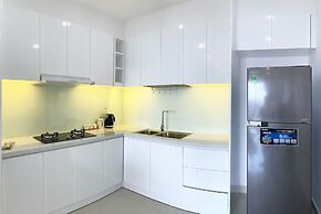 Justay Rivergate Center