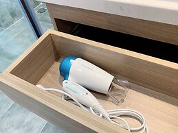 Justay Rivergate Center