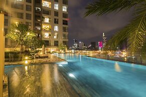 Justay Rivergate Center