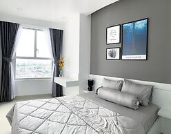 Justay Rivergate Center