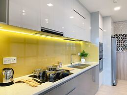 Justay Rivergate Center